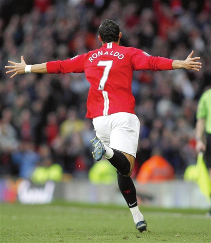 张玉宁：踢日本还是看到一些积极的东西，单刀球上需要进步.