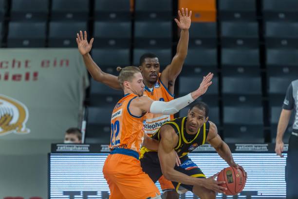 卫体系中承 卫体系中承