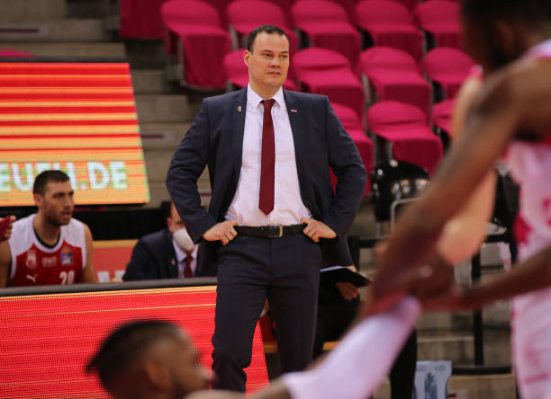 仅塑造了独 仅塑造了独